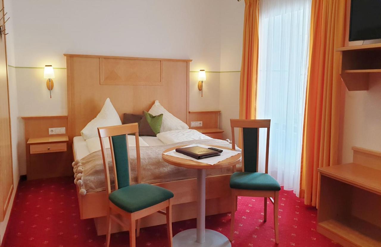 Hotel Stegerbraeu Радштадт Экстерьер фото