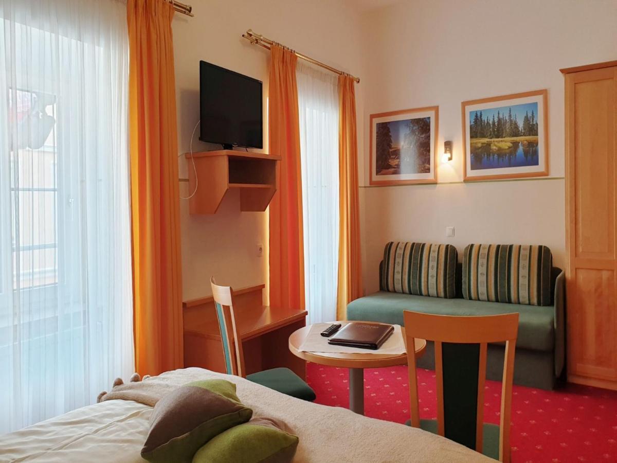 Hotel Stegerbraeu Радштадт Экстерьер фото